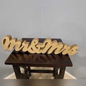 Mr & Mrs Sign